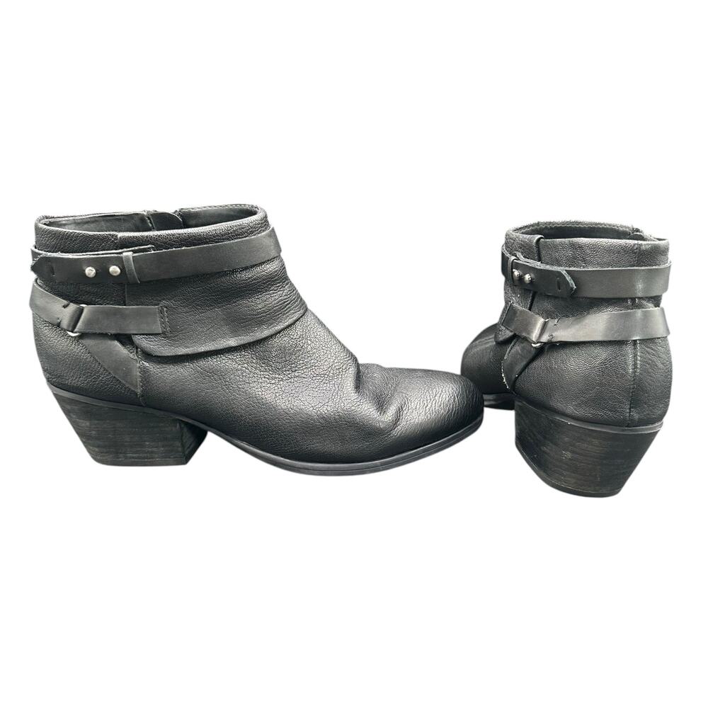 Clarks Black Leather Ankle Boots Women’s 10 Zip Low Heel Booties 26113524075